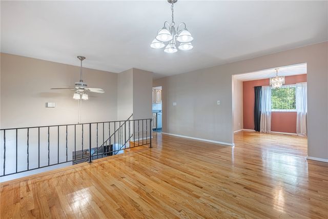 812 Twin Oaks Drive, Riverside, OH 45431