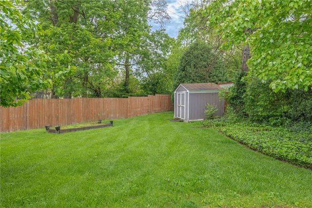812 Twin Oaks Drive, Riverside, OH 45431