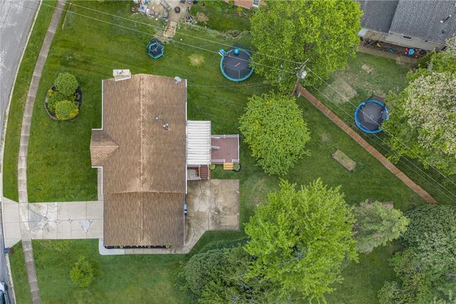 812 Twin Oaks Drive, Riverside, OH 45431