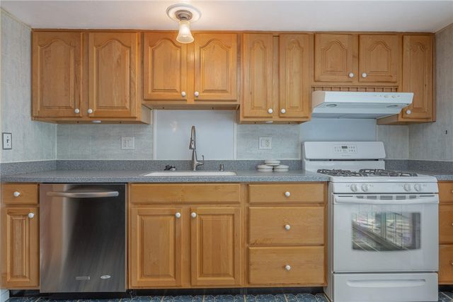 812 Twin Oaks Drive, Riverside, OH 45431