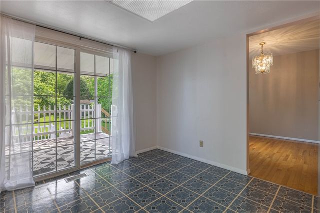 812 Twin Oaks Drive, Riverside, OH 45431