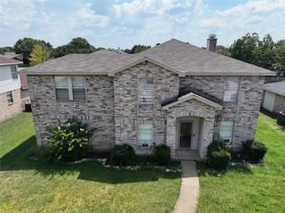 664 Lowe Drive, Cedar Hill, TX 75104