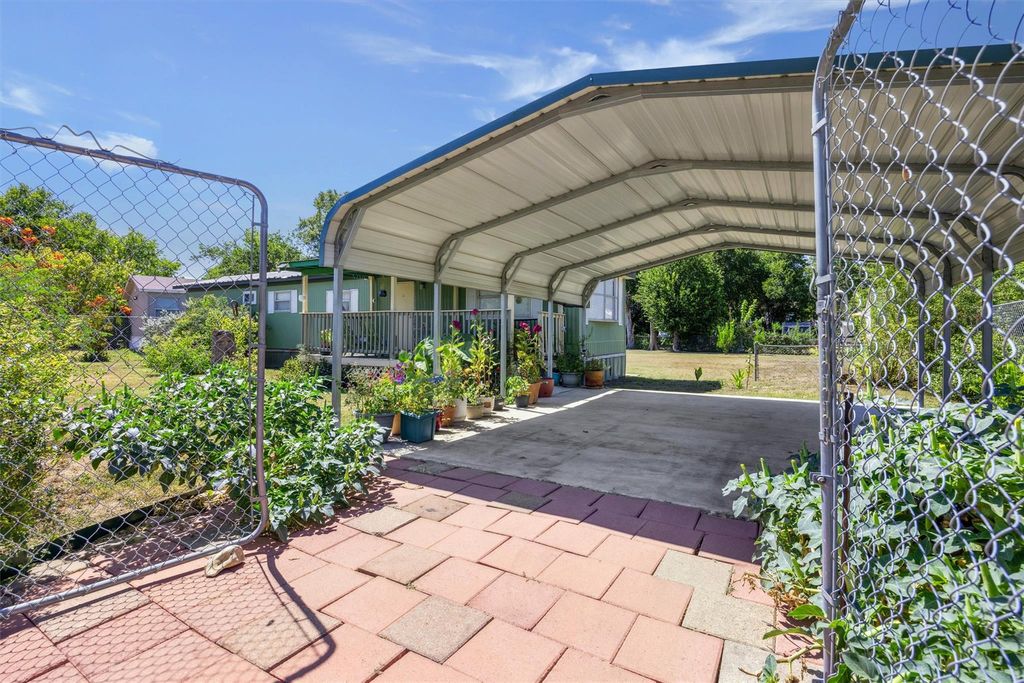 11103 Hialeah ST, Del Valle, TX 78617