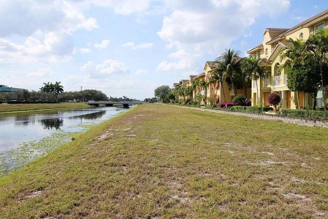 1308 PIAZZA DELLE PALLOTTOLE, Boynton Beach, FL 33426