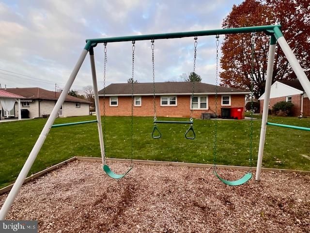 1027 S GREEN ST, Palmyra, PA 17078