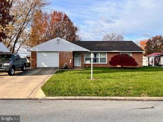 1027 S GREEN ST, Palmyra, PA 17078