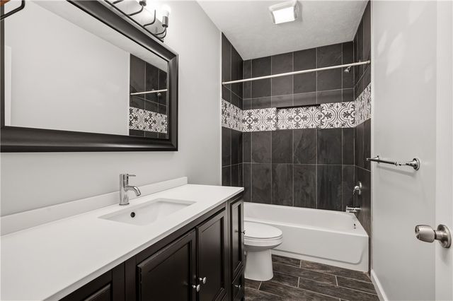 3936 Clement Way, Bloomfield, PA 15224
