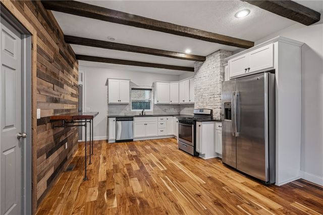 3936 Clement Way, Bloomfield, PA 15224