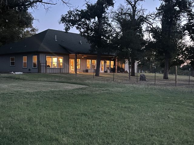 9748 County Road 1200, Athens, TX 75751