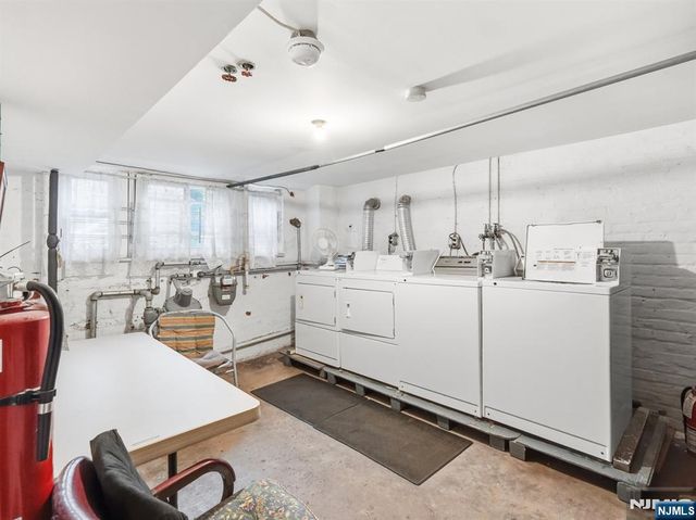 196 Pearsall Avenue 10, Jersey City, NJ 07305