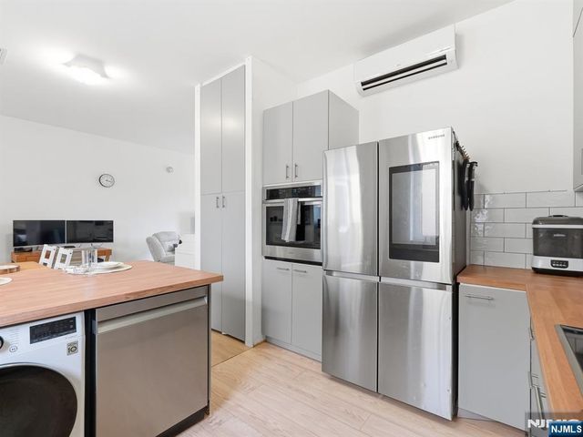 196 Pearsall Avenue 10, Jersey City, NJ 07305