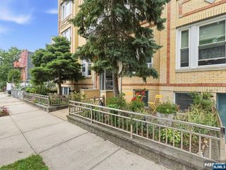 196 Pearsall Avenue 10, Jersey City, NJ 07305