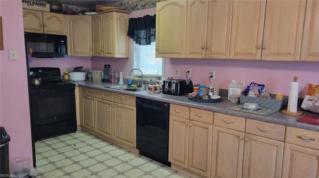 332 Crisfield RD, Virginia Beach, VA 23452