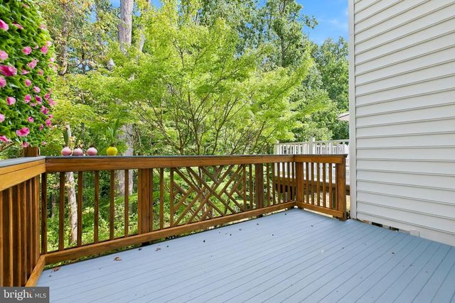 9205 POINT REPLETE DR, Fort Belvoir, VA 22060