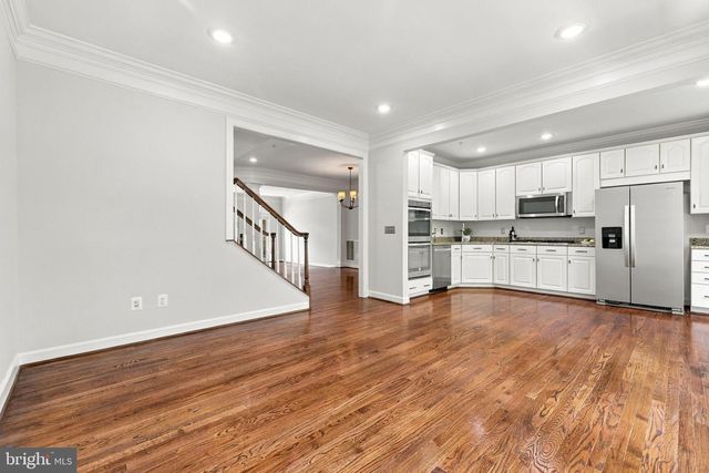 9205 POINT REPLETE DR, Fort Belvoir, VA 22060
