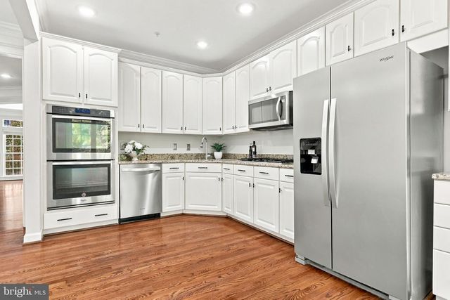 9205 POINT REPLETE DR, Fort Belvoir, VA 22060