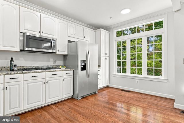 9205 POINT REPLETE DR, Fort Belvoir, VA 22060