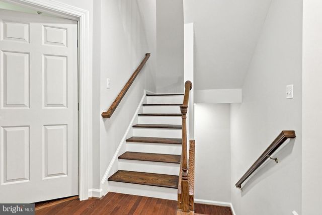 9205 POINT REPLETE DR, Fort Belvoir, VA 22060
