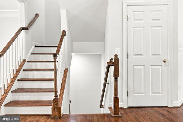 9205 POINT REPLETE DR, Fort Belvoir, VA 22060
