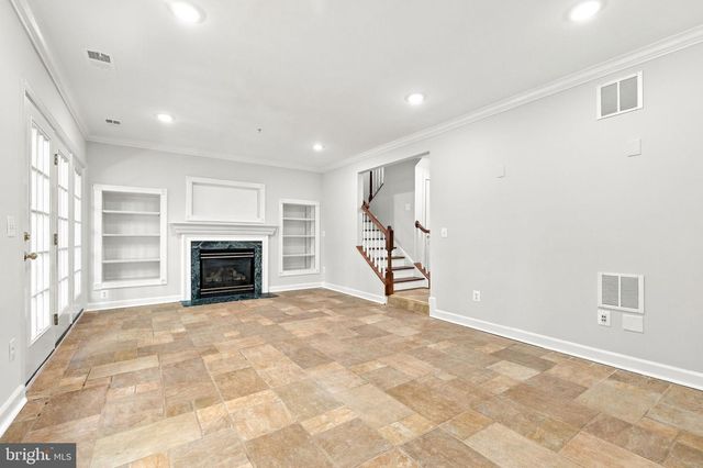 9205 POINT REPLETE DR, Fort Belvoir, VA 22060