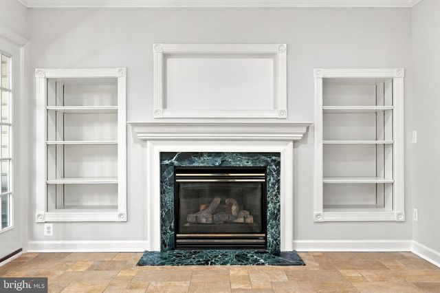 9205 POINT REPLETE DR, Fort Belvoir, VA 22060