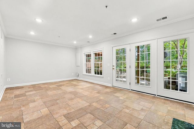 9205 POINT REPLETE DR, Fort Belvoir, VA 22060
