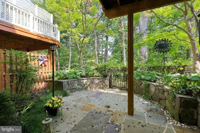 9205 POINT REPLETE DR, Fort Belvoir, VA 22060