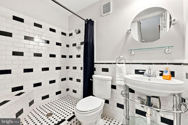 9205 POINT REPLETE DR, Fort Belvoir, VA 22060