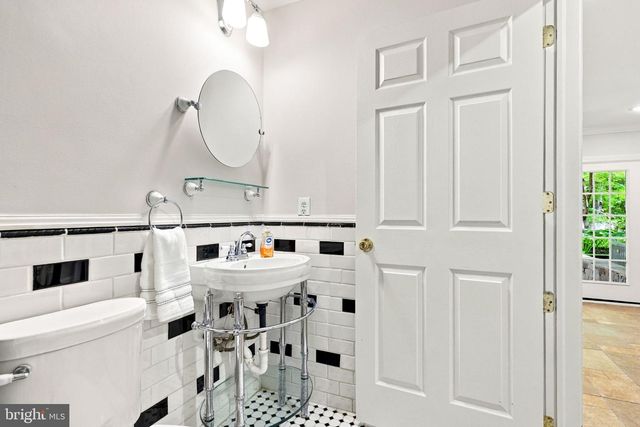 9205 POINT REPLETE DR, Fort Belvoir, VA 22060