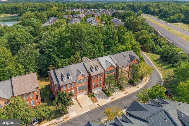 9205 POINT REPLETE DR, Fort Belvoir, VA 22060