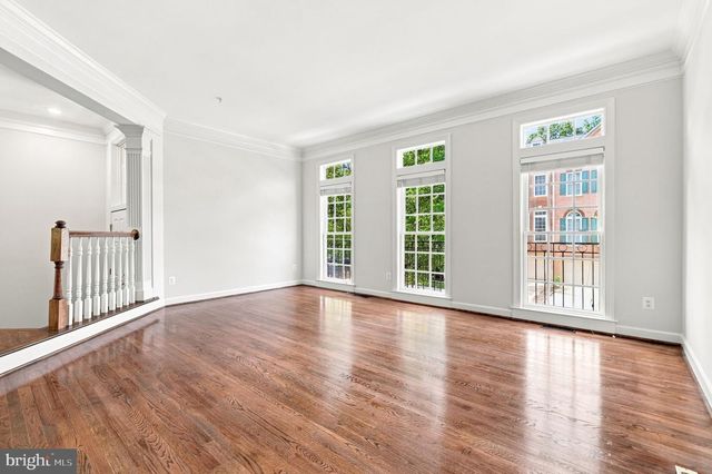 9205 POINT REPLETE DR, Fort Belvoir, VA 22060