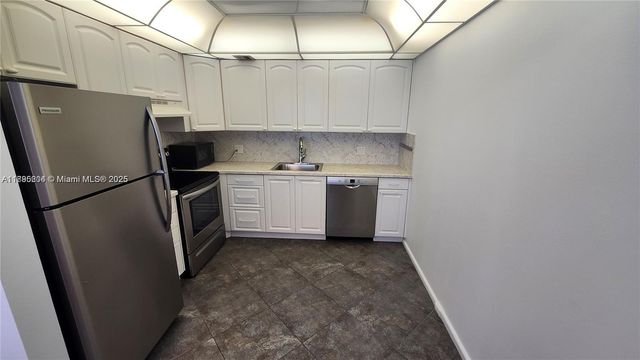 4065 N Lyndhurst N 4065, Deerfield Beach, FL 33442