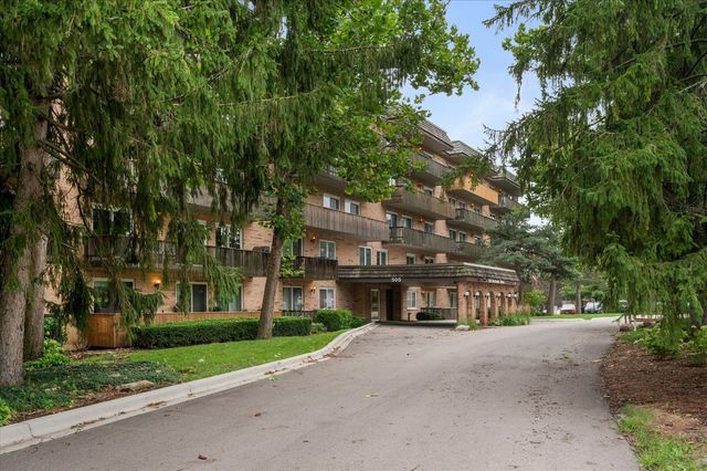 505 Redondo Drive 504, Downers Grove, IL 60516