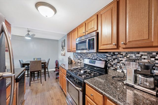 505 Redondo Drive 504, Downers Grove, IL 60516