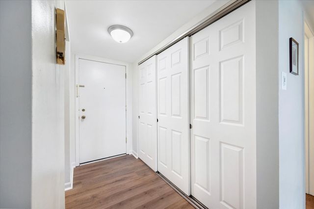 505 Redondo Drive 504, Downers Grove, IL 60516