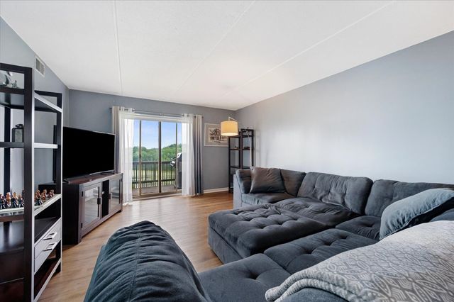 505 Redondo Drive 504, Downers Grove, IL 60516