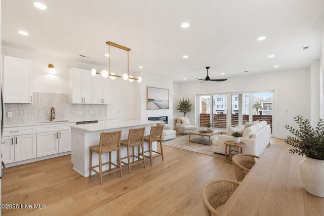 321 Fifth Avenue S B, Kure Beach, NC 28449