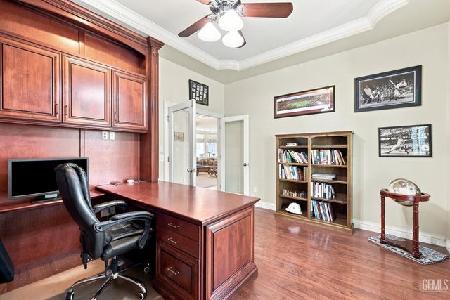 815 Provence Court, Bakersfield, CA 93314