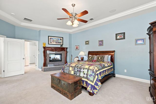 815 Provence Court, Bakersfield, CA 93314