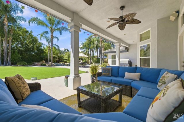 815 Provence Court, Bakersfield, CA 93314