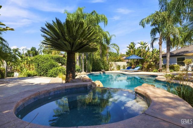 815 Provence Court, Bakersfield, CA 93314