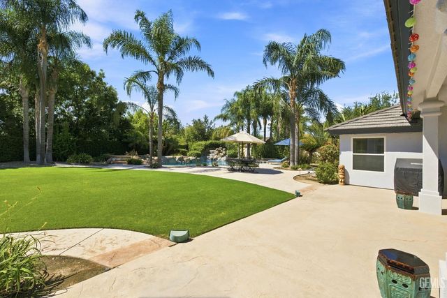 815 Provence Court, Bakersfield, CA 93314