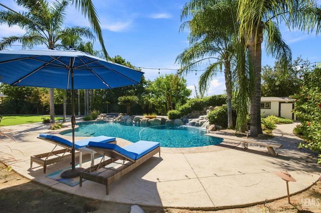 815 Provence Court, Bakersfield, CA 93314