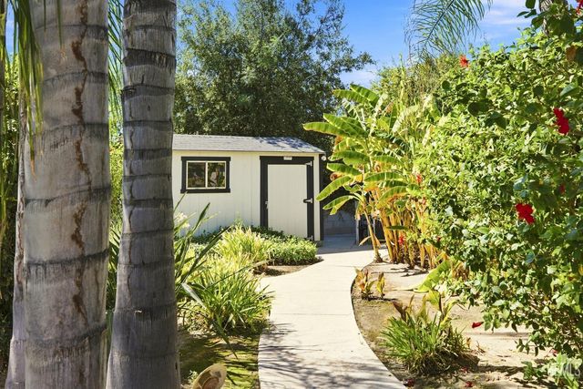 815 Provence Court, Bakersfield, CA 93314