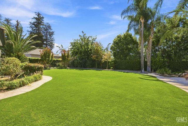 815 Provence Court, Bakersfield, CA 93314