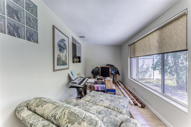 1676 NE 40th Street, Oakland Park, FL 33334