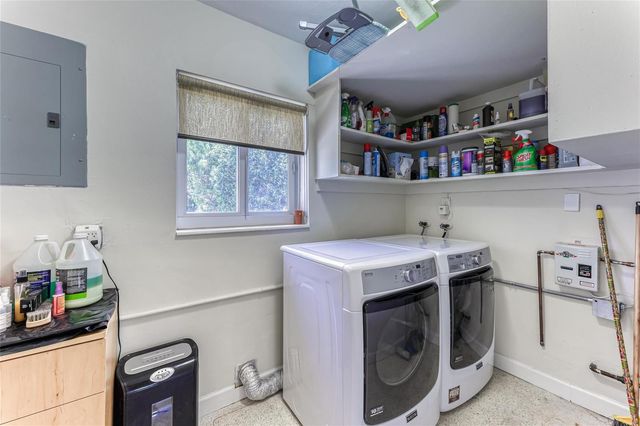 1676 NE 40th Street, Oakland Park, FL 33334