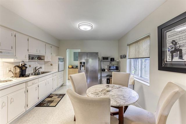 1676 NE 40th Street, Oakland Park, FL 33334