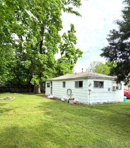707 N Weenonah Avenue, Claremore, OK 74017