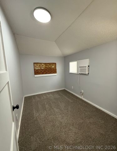 707 N Weenonah Avenue, Claremore, OK 74017